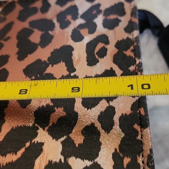 BETSEY JOHNSON CHEETAH LEOPARD PRINT COSMETICS CASE HANDBAG WRISTLET *READ - Picture 14 of 16